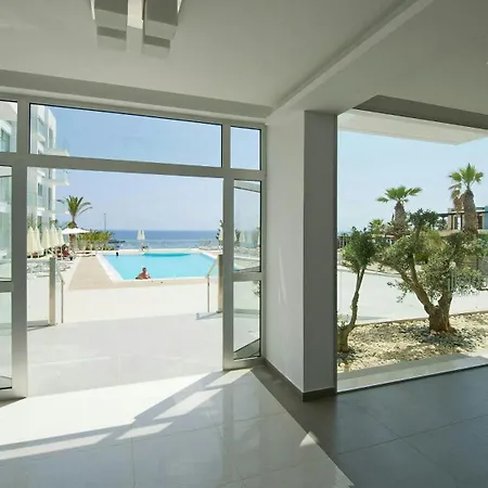 Apartment Too Coool Coralli *