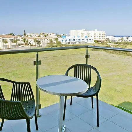 Too Coool Coralli Apartment *